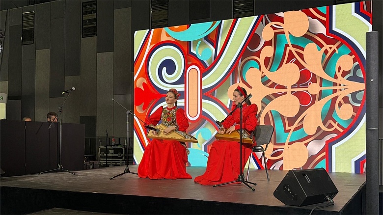 В ГОСТИ К ЖАР-ПТИЦЕ!