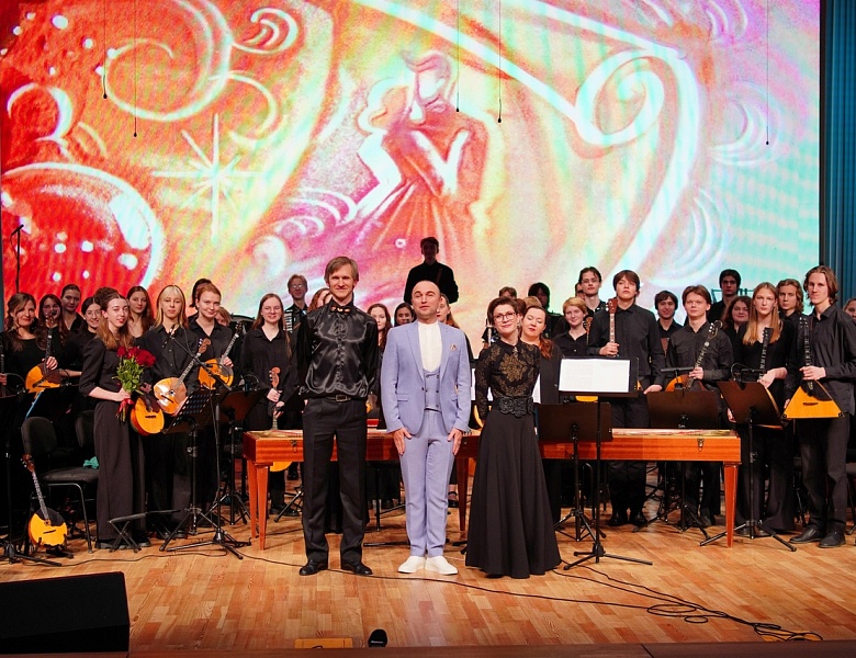 Оркестр народных инструментов "Русские фрески"